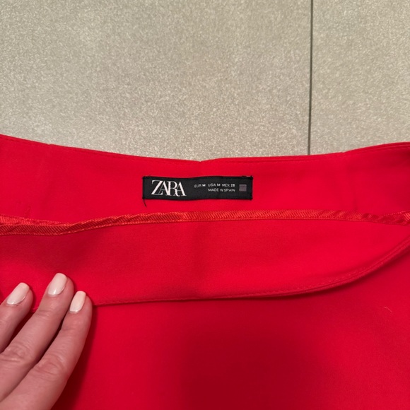 Zara Red Ruffle Mini Skort - Picture 3 of 3